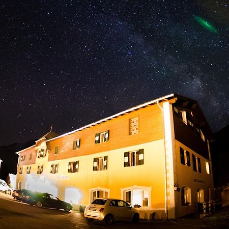 Berghotel Franzenshohe Trafoi Exteriör bild