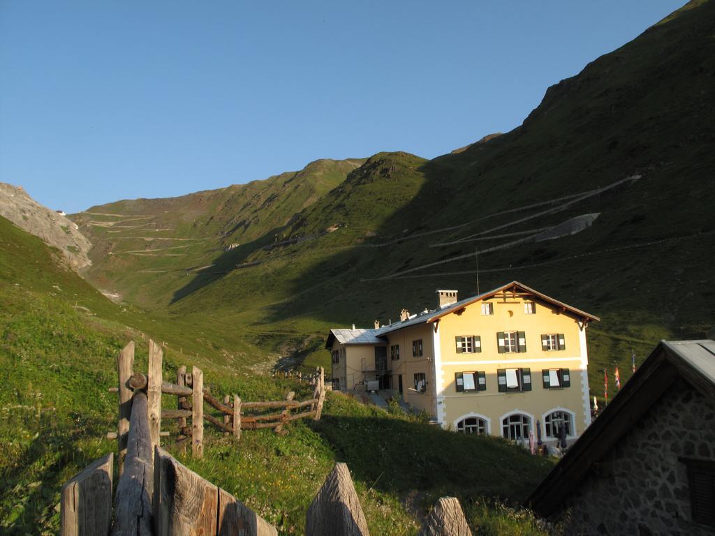 Berghotel Franzenshohe Trafoi Exteriör bild